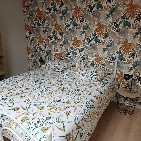 Charmante Maison En Pierres Sainte-Radegonde-des-Noyers Bagian luar foto